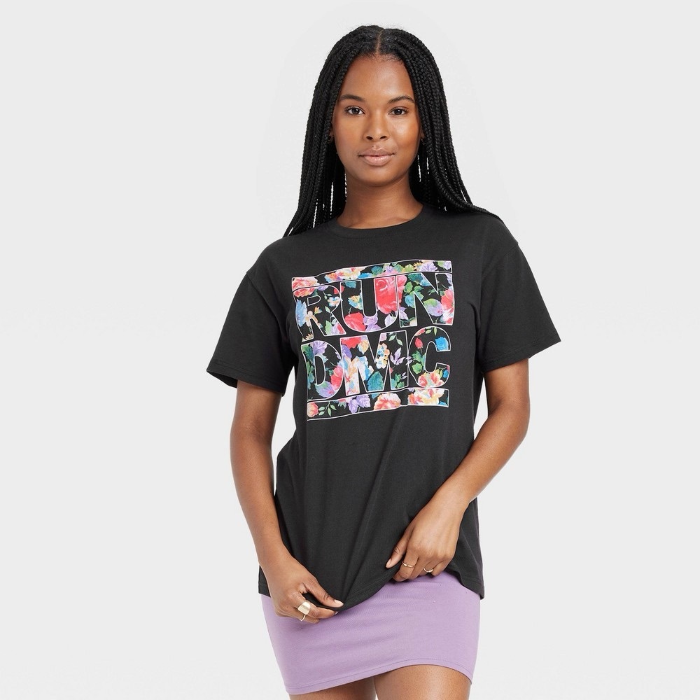 Women's RUN DMC Floral Short Sleeve Graphic Boyfriend T-Shirt Black L